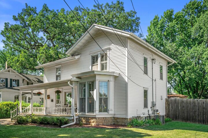 Property Photo: 319 E Lake St WI 53551