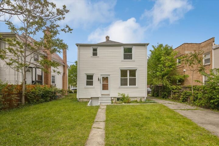Property Photo:  1912 Emerson Street  IL 60201 