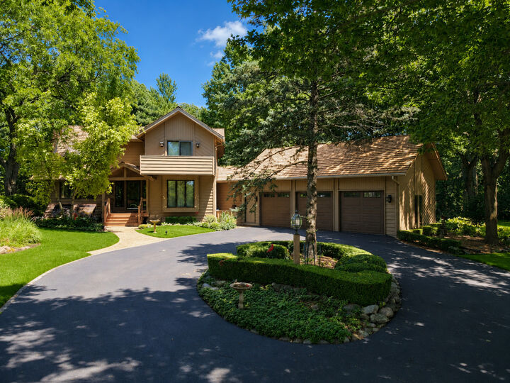 Property Photo:  25546 Cayuga Trail  IL 60010 