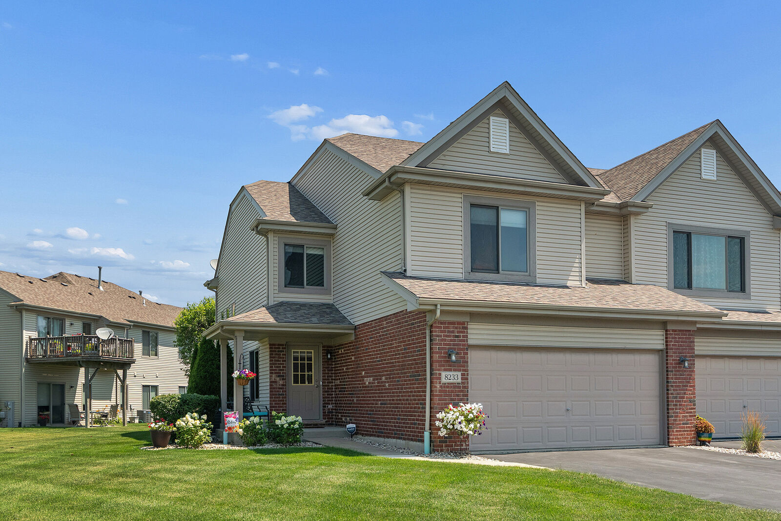 Property Photo: 8233 W Chestnut Court IL 60423