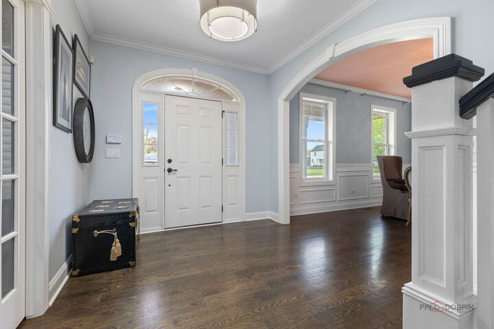 Property Photo: 1025 S Vail Avenue IL 60005