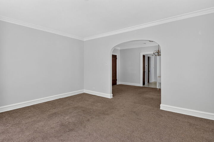 Property Photo: 5644-46 W Melrose Street IL 60634