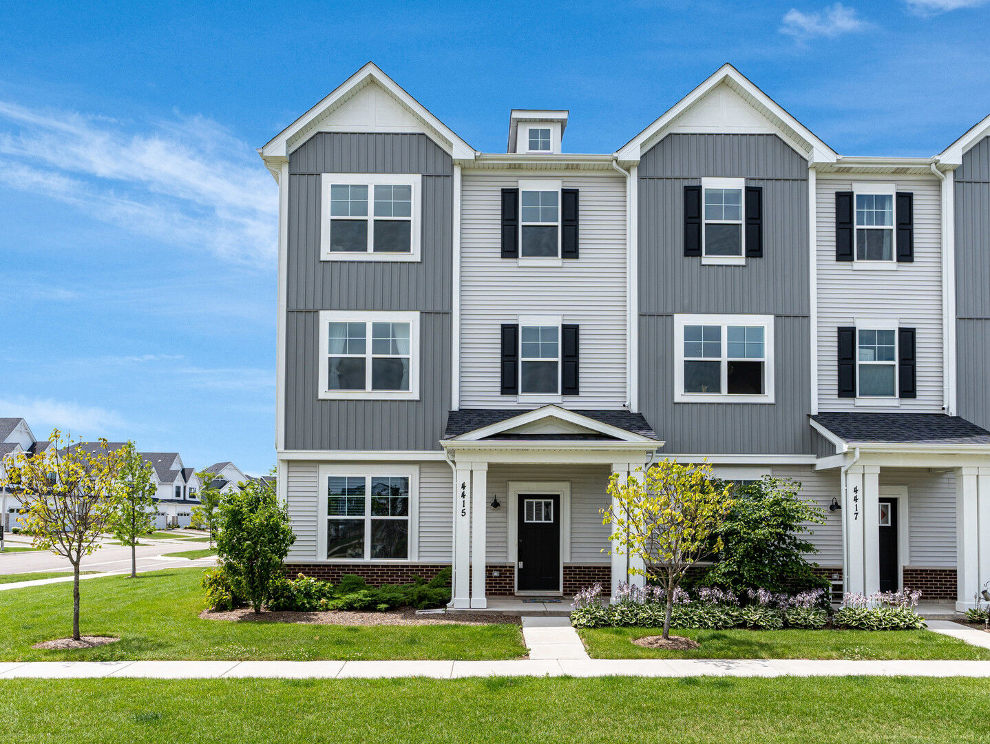 Property Photo:  4415 Chelsea Manor Circle  IL 60504 