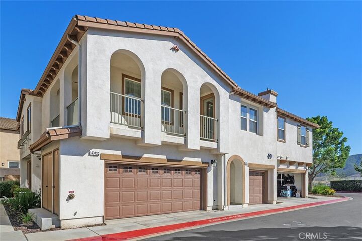 Property Photo:  43114 Avenida Abril  CA 92592 