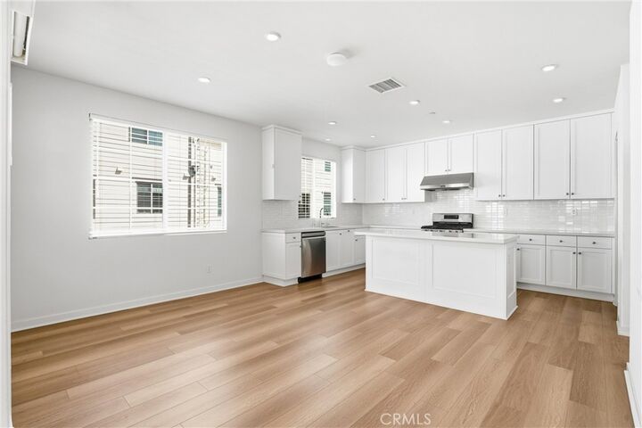 Property Photo:  723 Spring Garden  CA 92618 