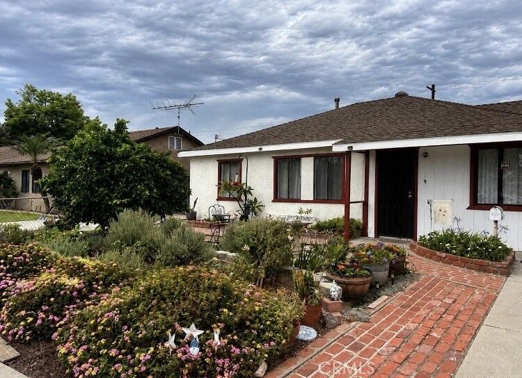 Property Photo: 13825 Carfax Avenue CA 90706