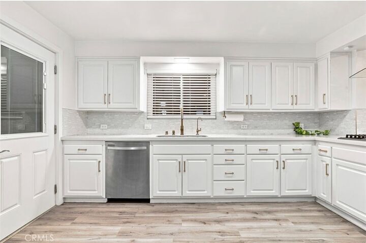 Property Photo: 6951 Bellclaire CA 91042
