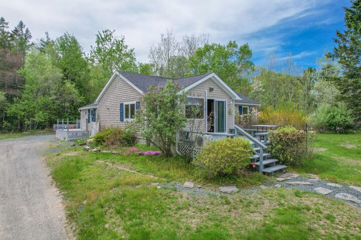 Property Photo:  1069 Newbury Neck Road  ME 04684 