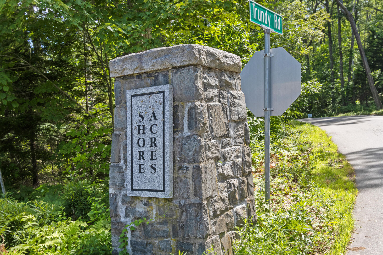 Property Photo:  2 Wabun Road  ME 04107 
