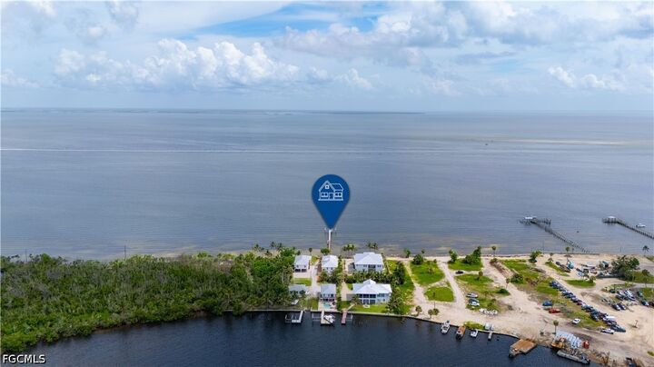 Property Photo: 8550 Ebbtide Way FL 33922