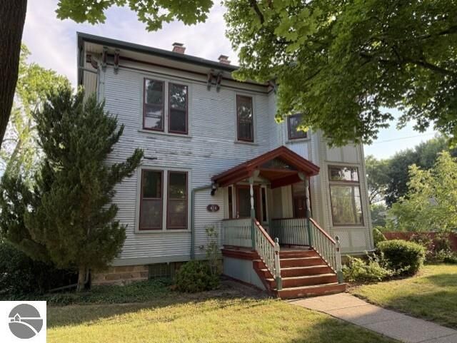 Property Photo: 424 Center Street MI 48801