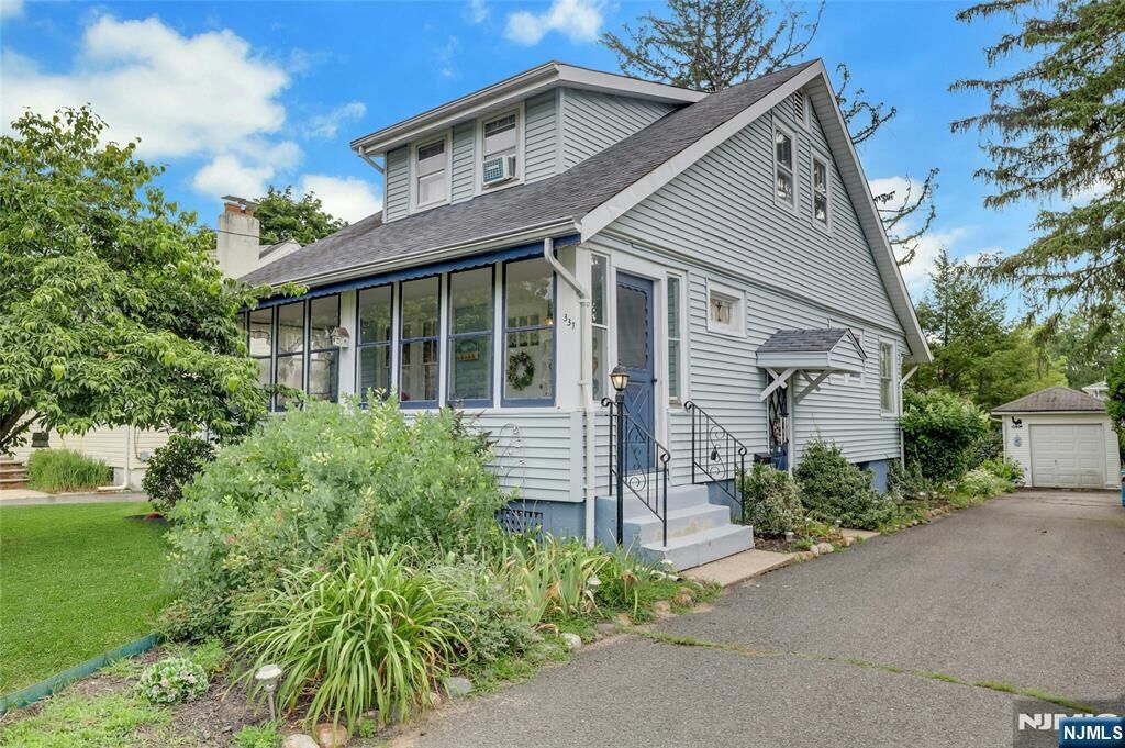 Property Photo:  337 Corona Place  NJ 07450 
