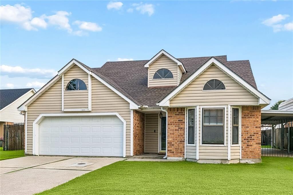 Property Photo: 2708 Hardwood Drive LA 70072