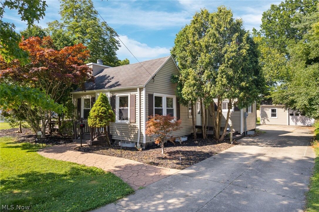 Property Photo:  600 Lloyd Road  OH 44132 