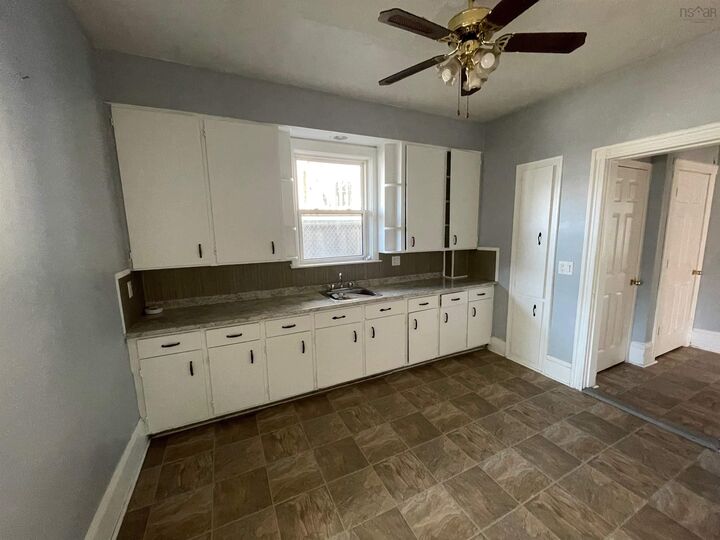 Property Photo: 652 George Street NS B1P 1K9