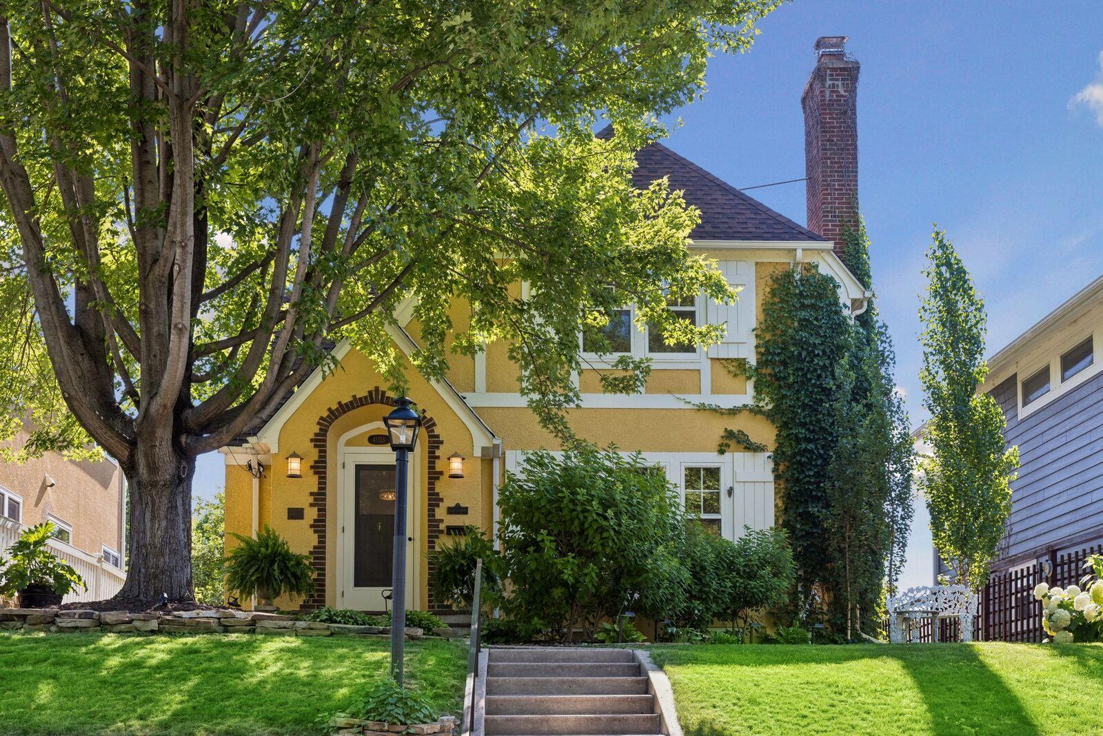 Property Photo:  4033 Ewing Avenue S  MN 55410 