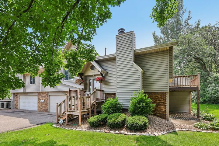 Property Photo:  173 Galtier Place  MN 55126 