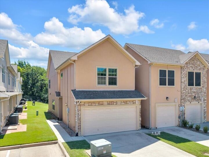 Property Photo:  1523 Cozy Drive  TX 76120 
