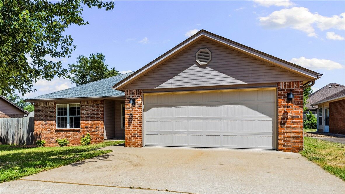 Property Photo:  6 Jordan Lane  AR 72712 
