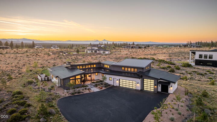Property Photo: 62313 McClain Drive OR 97703