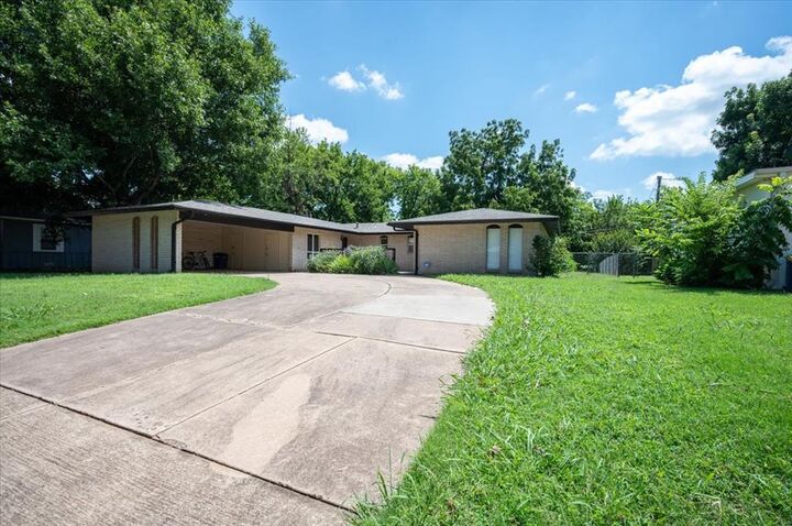 Property Photo: 607 S Willis Street 607 &Amp 609 OK 74074