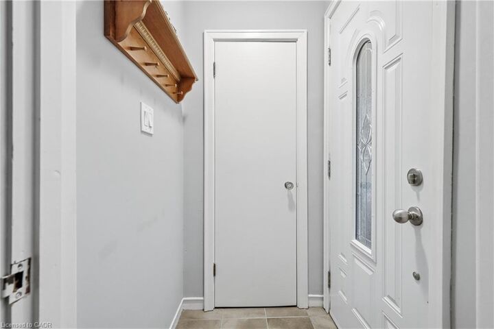 Property Photo:  13 East 41st Street  ON L8T 2Z3 
