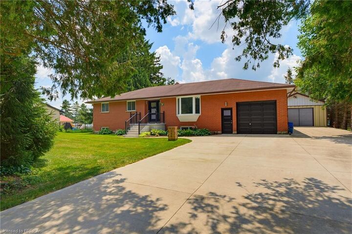 546 Glen Morris Road E — photo 1