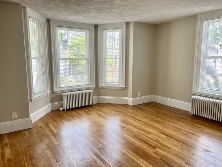 Property Photo: 9 Arlington Street 2 MA 01867