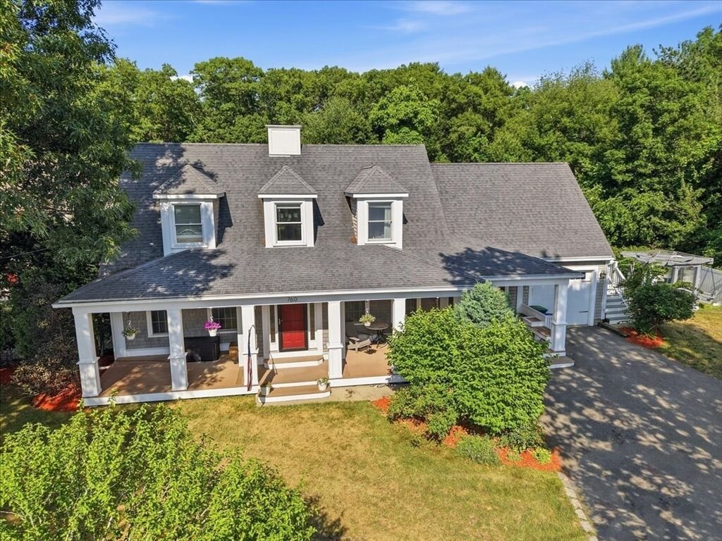 Property Photo: 760 Liberty St MA 02184