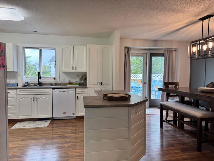Property Photo:  11604 106 Avenue  AB T0H 1L0 