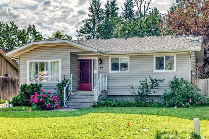 Property Photo: 69 Gregson Crescent AB T4P 2K3