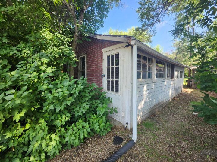 Property Photo: 244 2 Avenue AB T0J 1B0