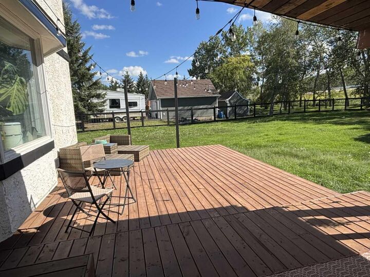 Property Photo: 8801 101 Avenue AB T8S 1N8