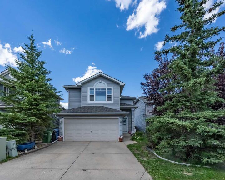 203 Coville Close NE — photo 1