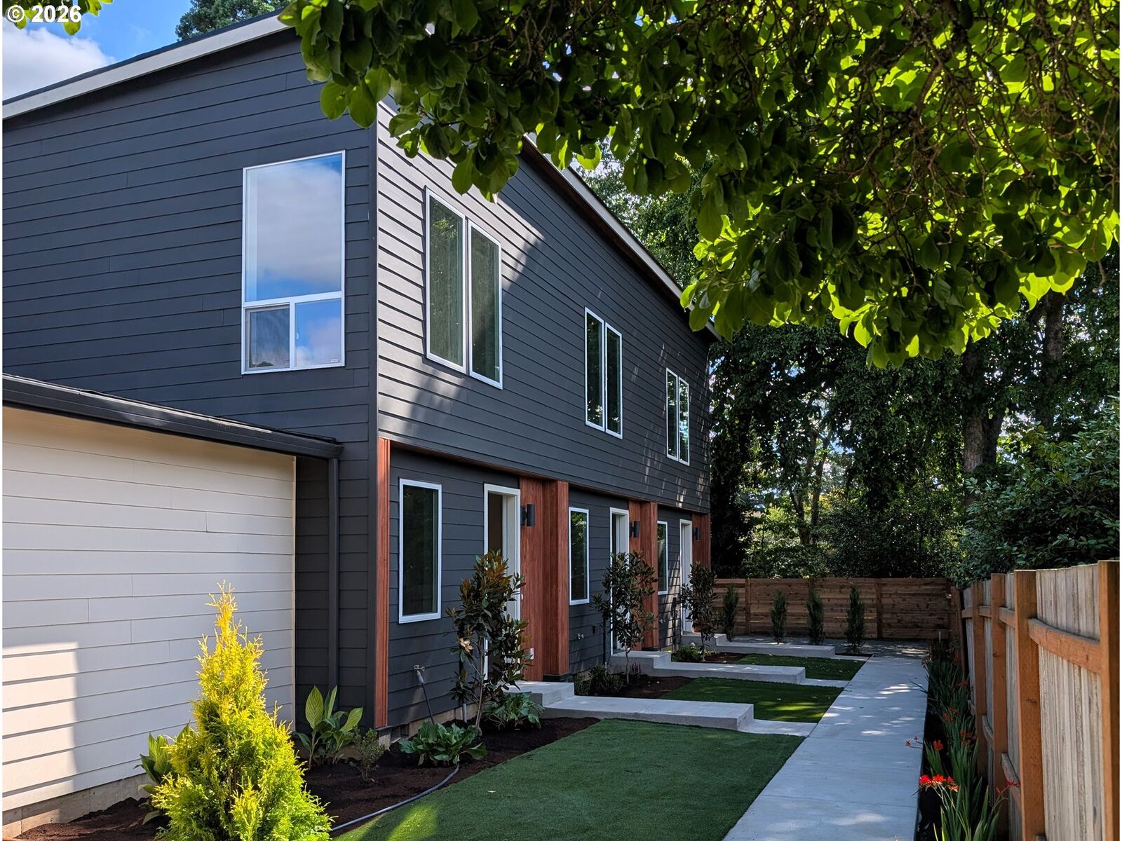 Property Photo:  5120 SE 66th Ave  OR 97206 