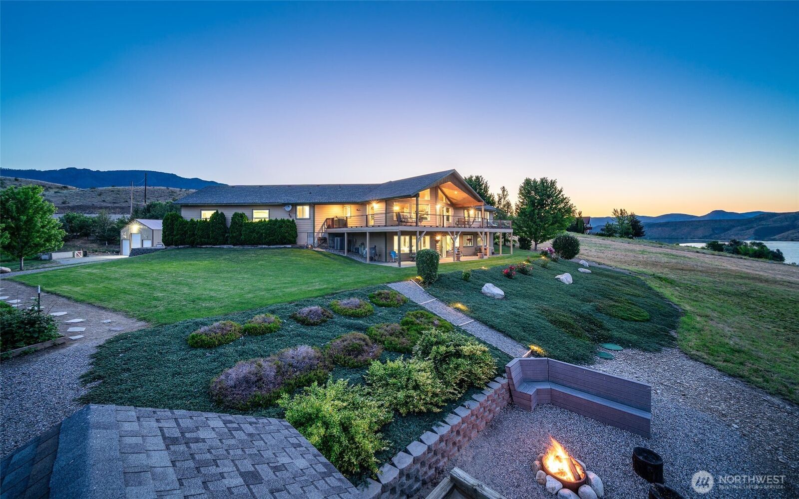 Property Photo:  152  Starr Road  WA 98846 