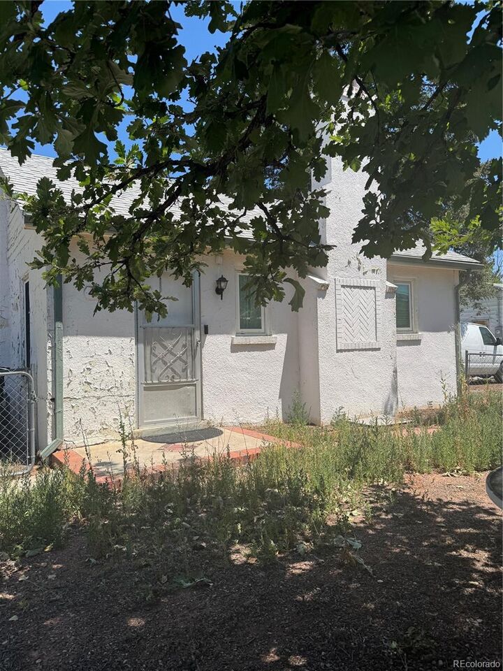Property Photo: 4921 W Tennessee Avenue CO 80219