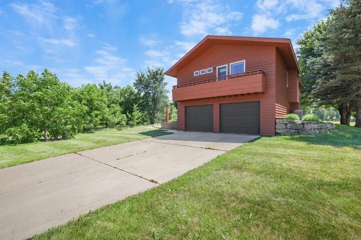 Property Photo: 550 Tamarack Road WI 53588