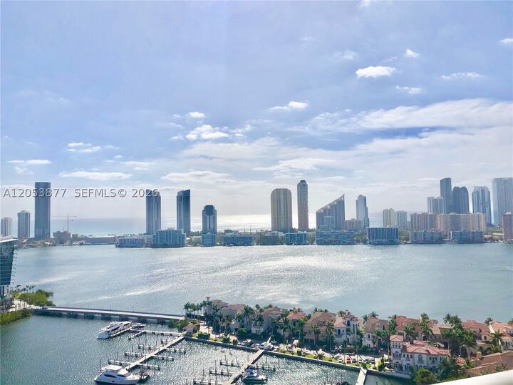 Property Photo:  7000 Island Blvd 2809  FL 33160 