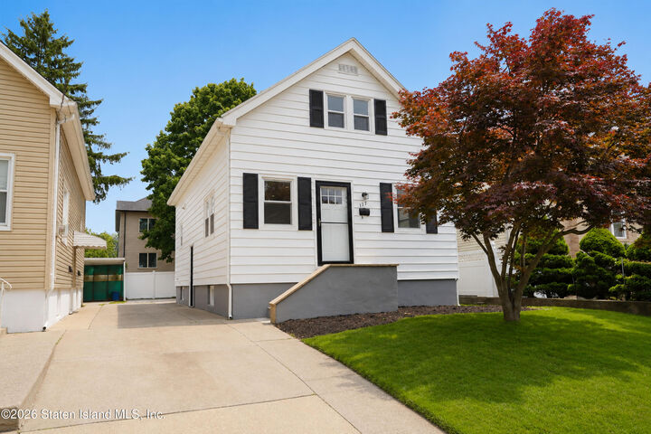 Property Photo: 117 Adams Avenue NY 10306
