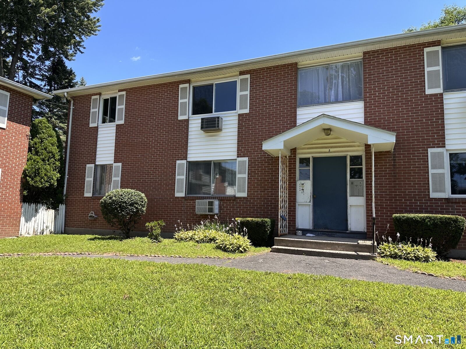 Property Photo: 273 Queen Street 3B CT 06489