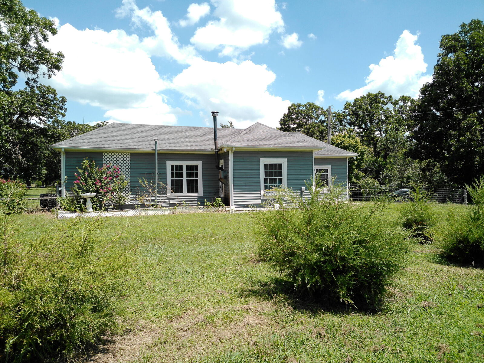 Property Photo: 21263 Sunset View Lane MO 64865