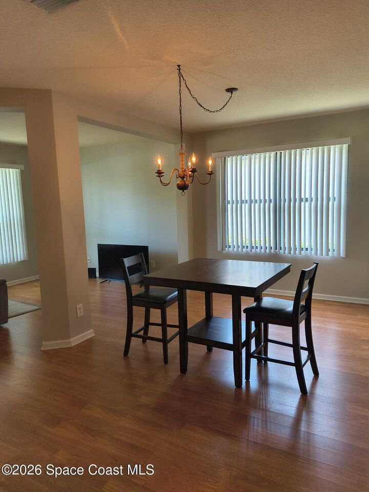 Property Photo: 402 Breckenridge Circle SE FL 32909