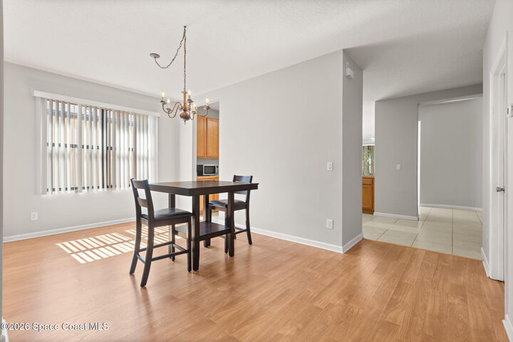 Property Photo: 402 Breckenridge Circle SE FL 32909