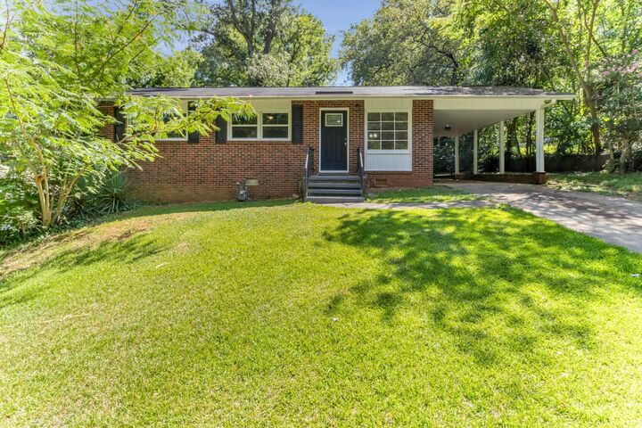 Property Photo:  202 Lakeview Drive  SC 29340 