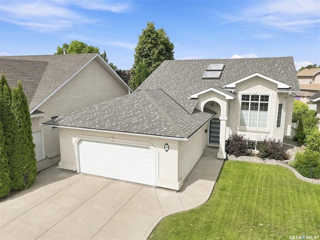 Property Photo: 547 Bayview Terrace SK S7V 1V6