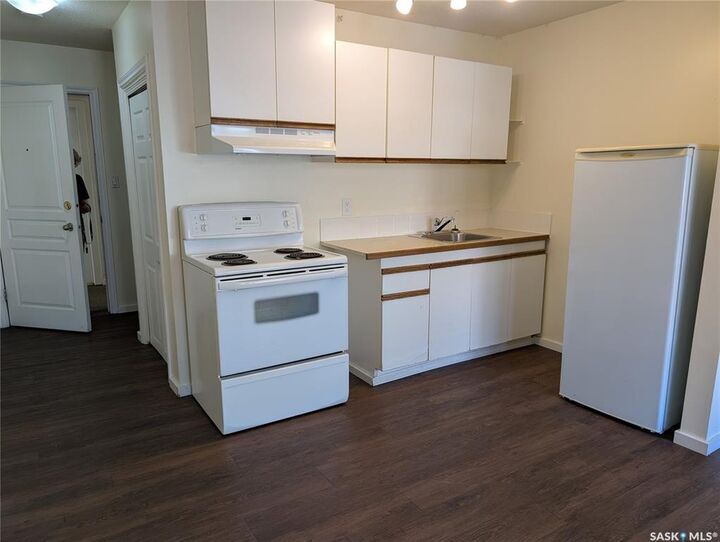 Property Photo: 2157 Rae Street 10 SK S4T 2E8