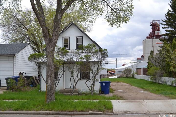309 1st Avenue W — photo 1