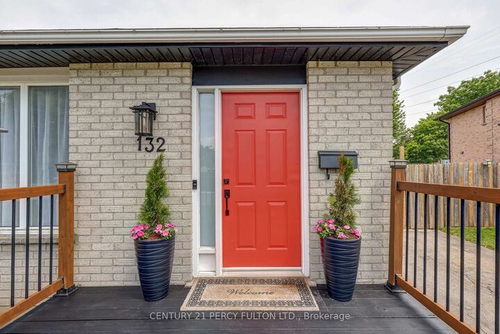 Property Photo:  132 Sundridge Crescent  ON N5Z 4R7 