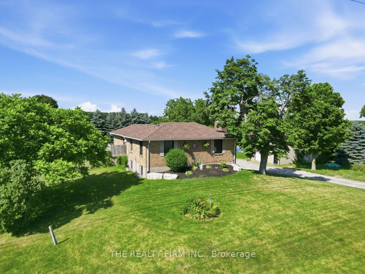 Property Photo:  808 Elginfield Road  ON N0M 2K0 